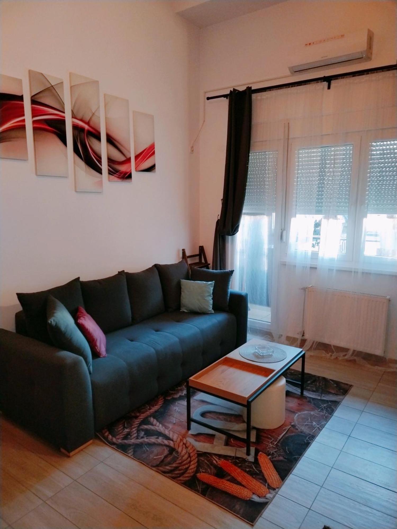 Apartman Stimac Petrovaradin Exteriör bild